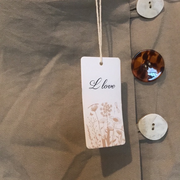 L Love Khaki Skort With Zipper Back- Women’s Size Medium- New With Tags - Picture 3 of 3